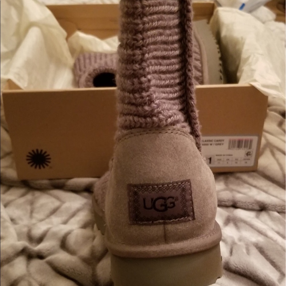 Brand new never worn uggs